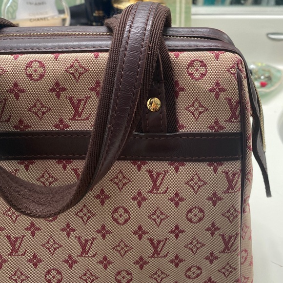 Authentic Louis Vuitton Josephine Cerise Handbag - Picture 2 of 15